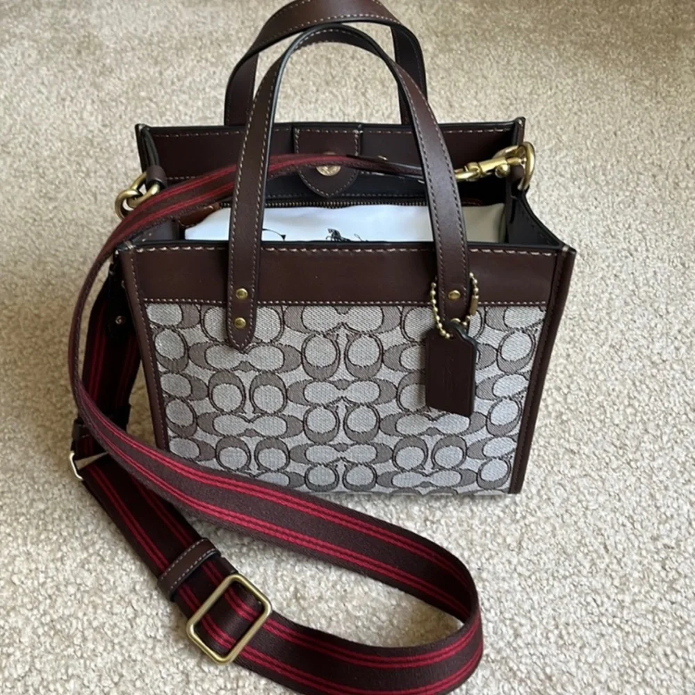 Coach Htf field tote - Picture 2 of 3